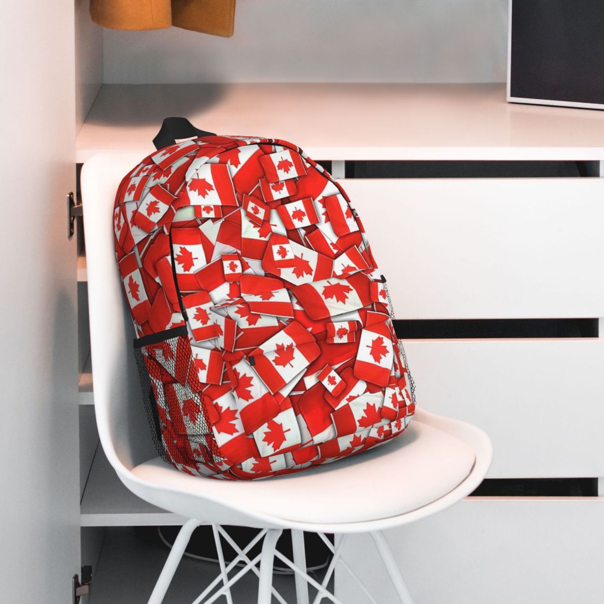 カナダ国旗パターンバックパックホットセールデイパック大容量男 - Women Bags Canada Sale のレビューと価格