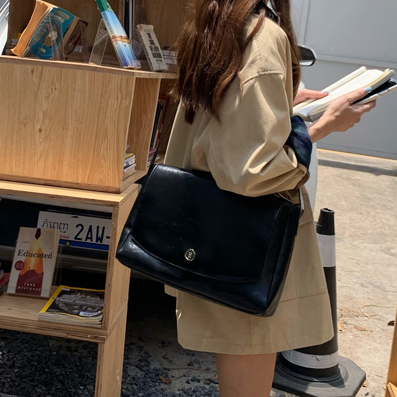 Cgcbag-女性用のビンテージスタイルの合成皮革バッグ,大 - Women'S Bags Jacquemus のレビューと価格